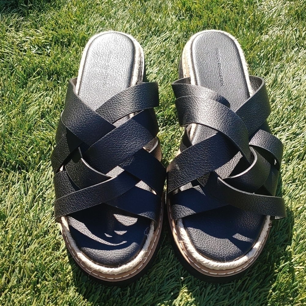 French Connection | NWT Alexis Vegan Leather Strappy Sandals - Picture 2 of 4